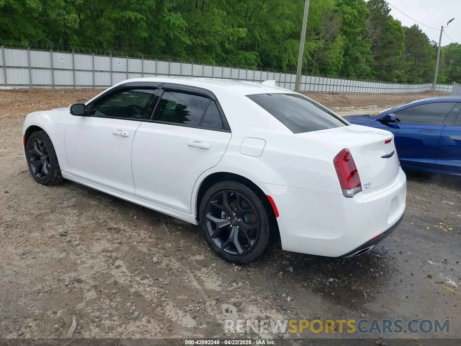 3 Photograph of a damaged car 2C3CCADG0NH187183 CHRYSLER 300 2022