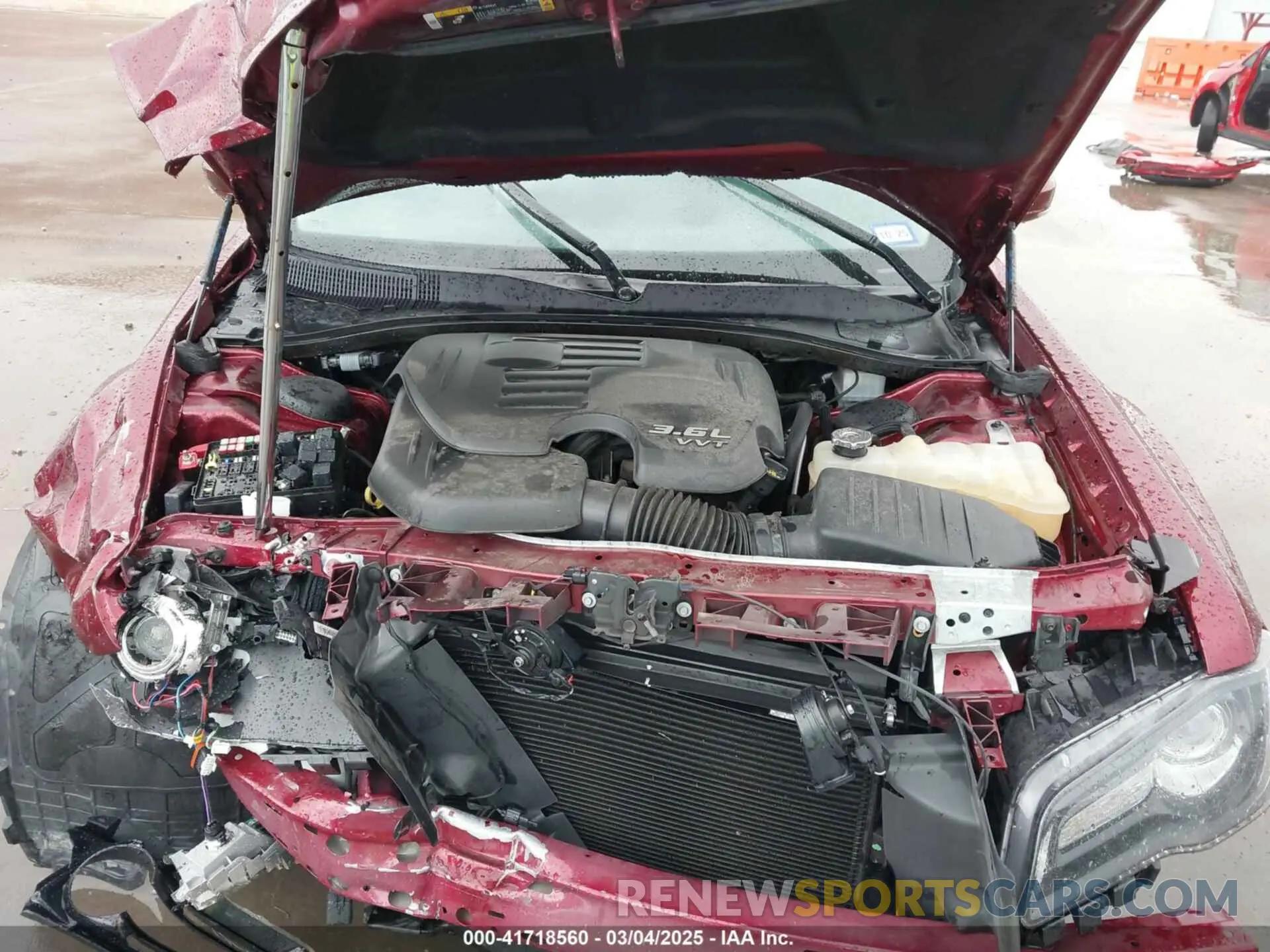 10 Photograph of a damaged car 2C3CCADG0NH221834 CHRYSLER 300 2022