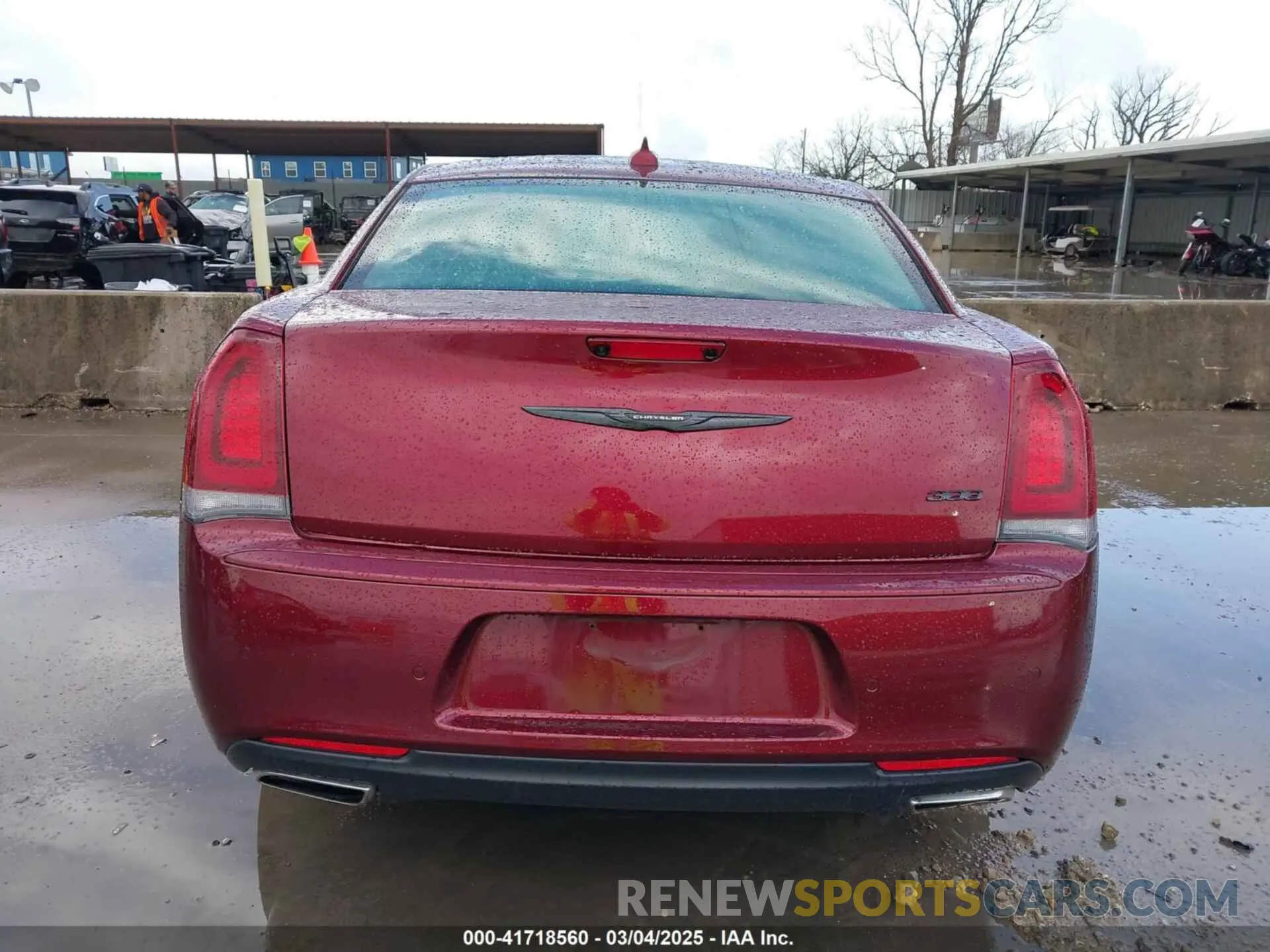 15 Photograph of a damaged car 2C3CCADG0NH221834 CHRYSLER 300 2022