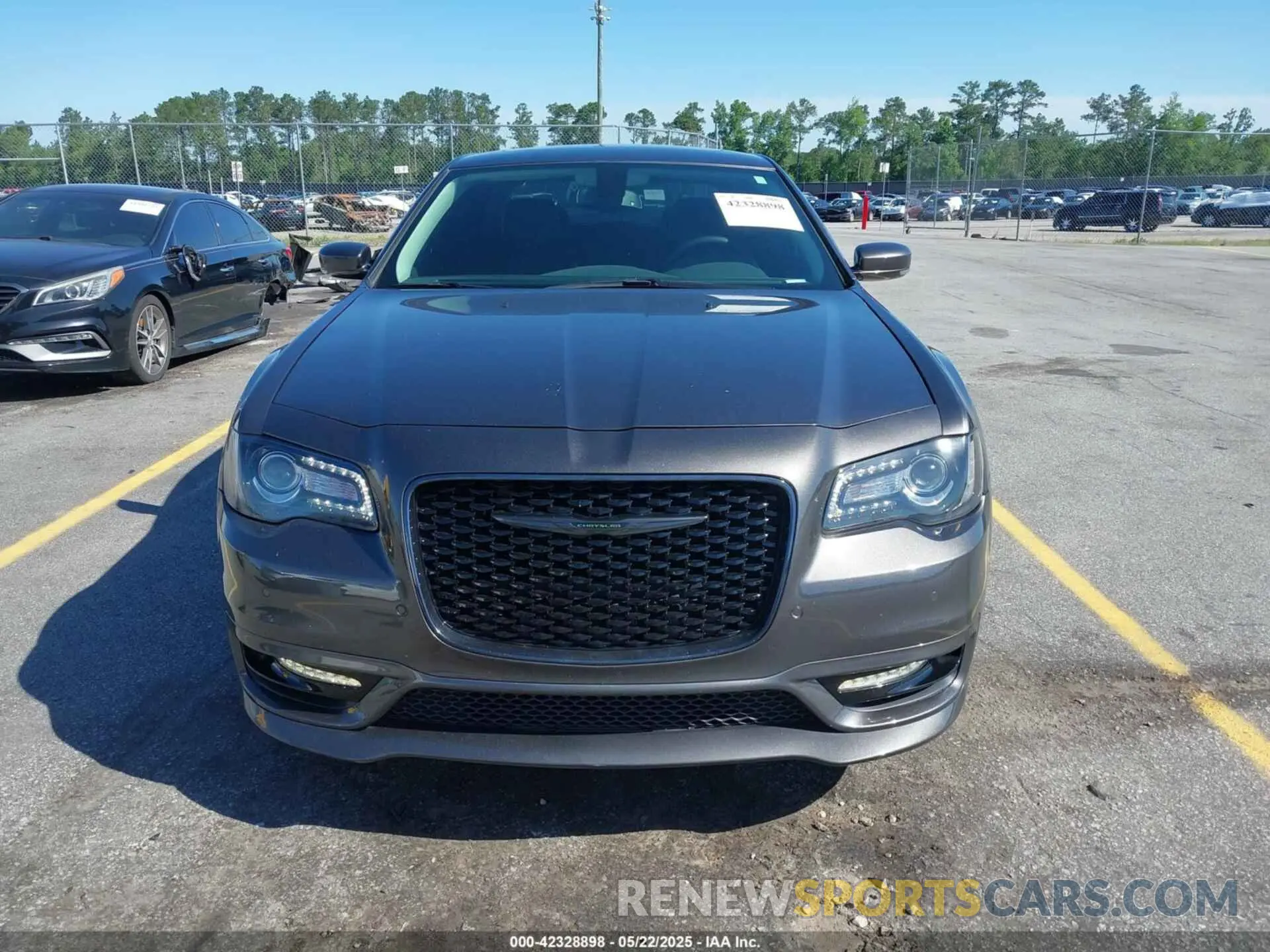 12 Photograph of a damaged car 2C3CCADG1NH225925 CHRYSLER 300 2022