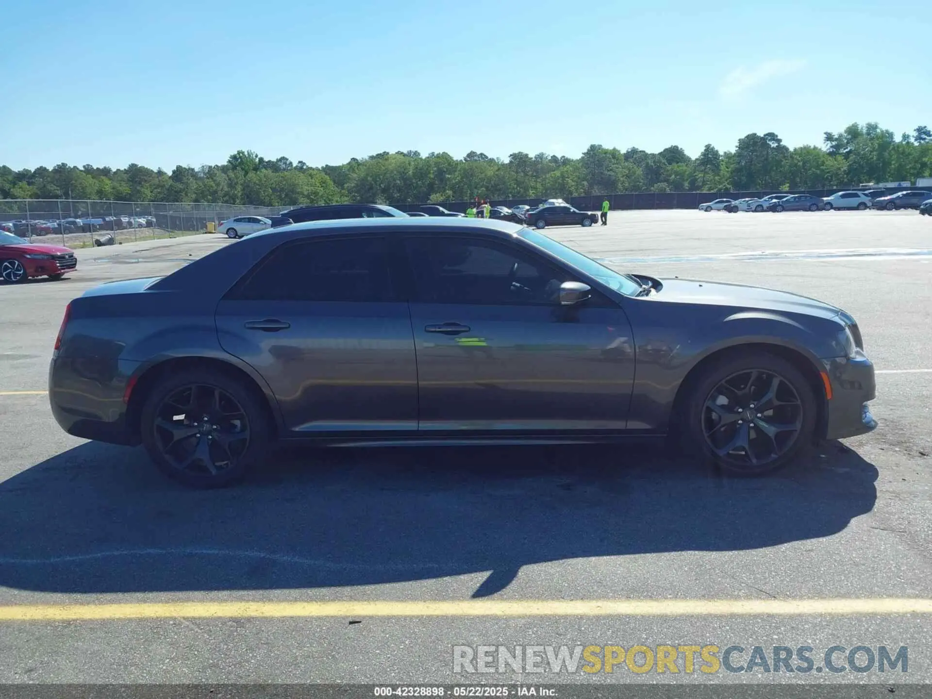 13 Photograph of a damaged car 2C3CCADG1NH225925 CHRYSLER 300 2022