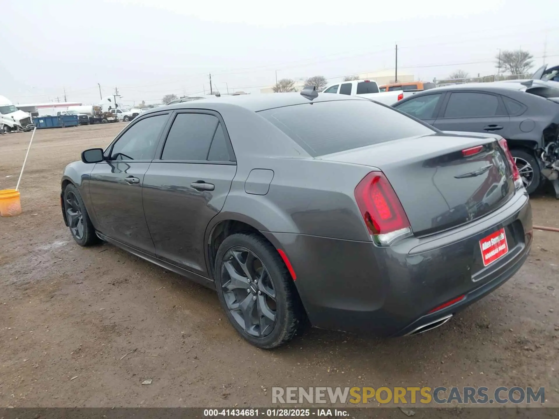 15 Photograph of a damaged car 2C3CCADG5NH131160 CHRYSLER 300 2022