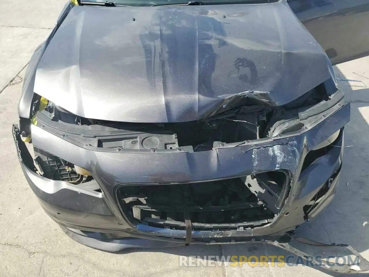 11 Photograph of a damaged car 2C3CCADG6NH163115 CHRYSLER 300 2022