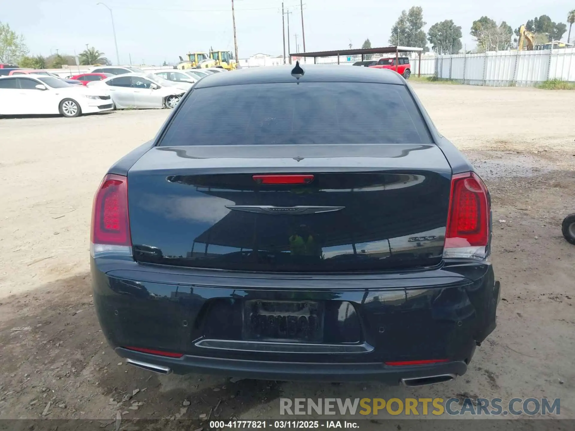 17 Photograph of a damaged car 2C3CCADG7NH262848 CHRYSLER 300 2022