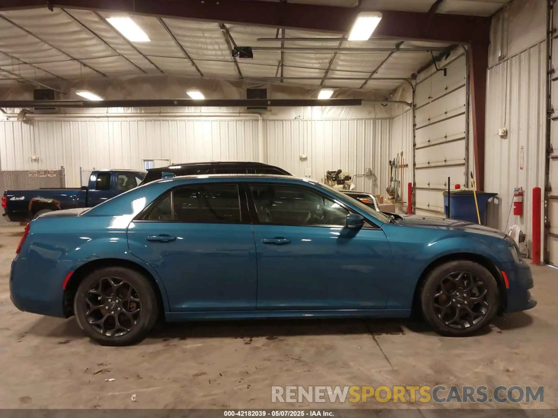 13 Photograph of a damaged car 2C3CCASG5NH241600 CHRYSLER 300 2022