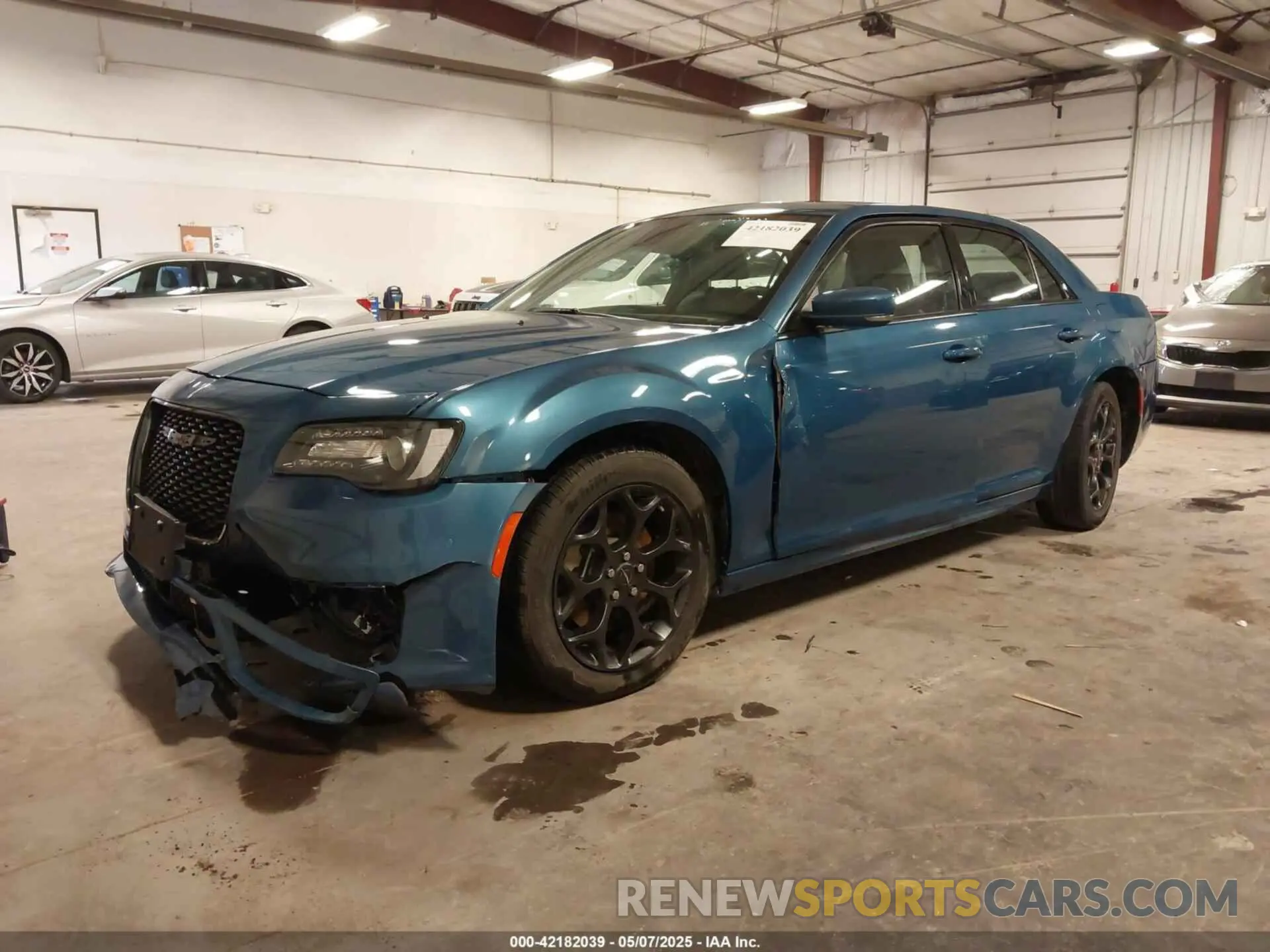 2 Photograph of a damaged car 2C3CCASG5NH241600 CHRYSLER 300 2022