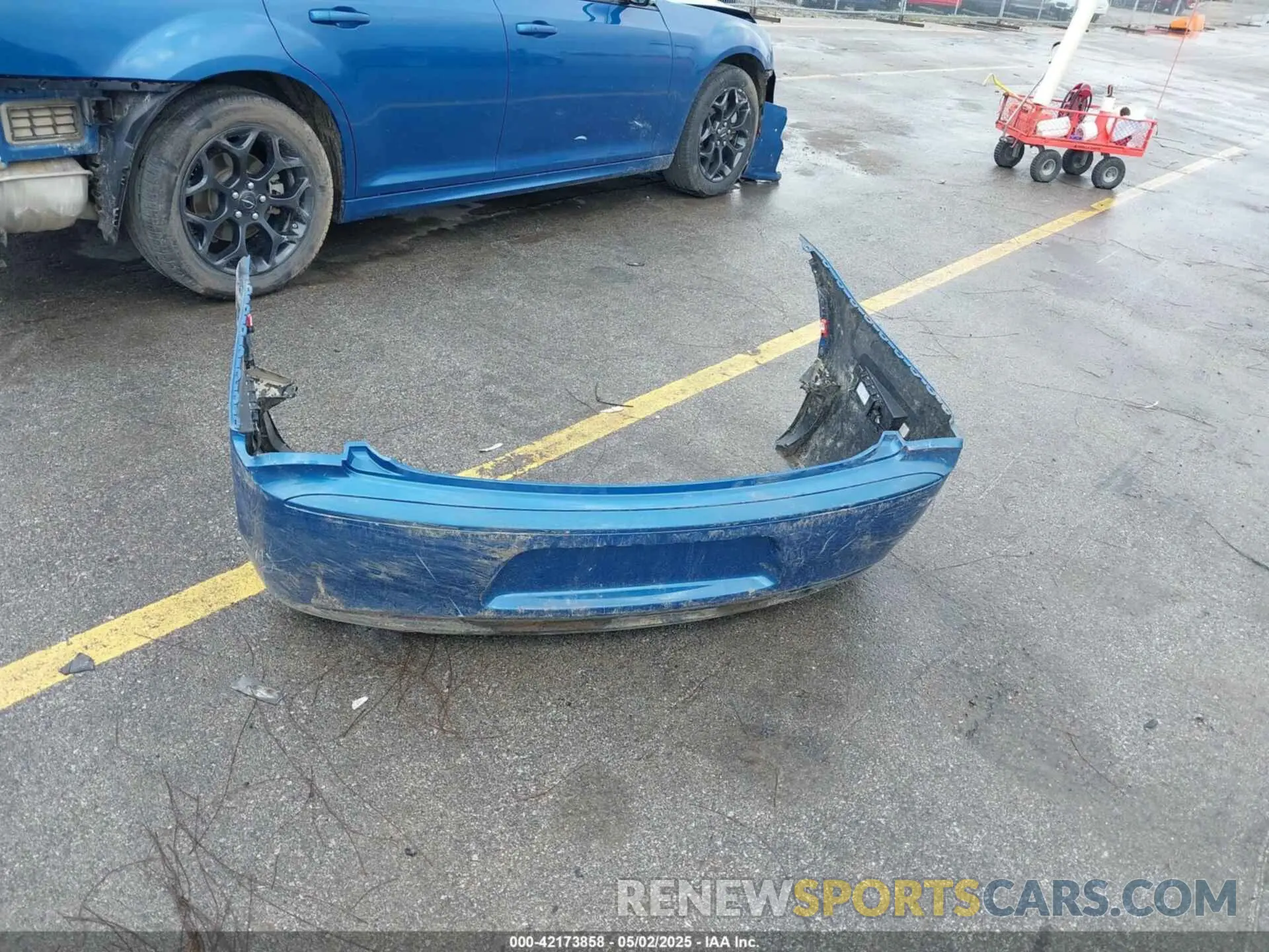 12 Photograph of a damaged car 2C3CCASG7NH134595 CHRYSLER 300 2022
