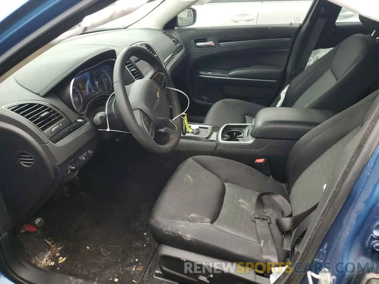 7 Photograph of a damaged car 2C3CCAAG0PH633016 CHRYSLER 300 2023