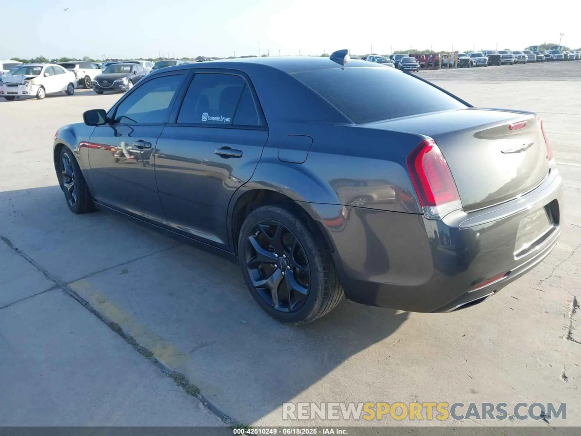 3 Photograph of a damaged car 2C3CCAAG2PH565558 CHRYSLER 300 2023