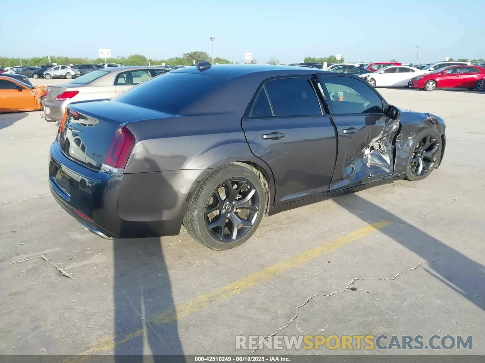 4 Photograph of a damaged car 2C3CCAAG2PH565558 CHRYSLER 300 2023