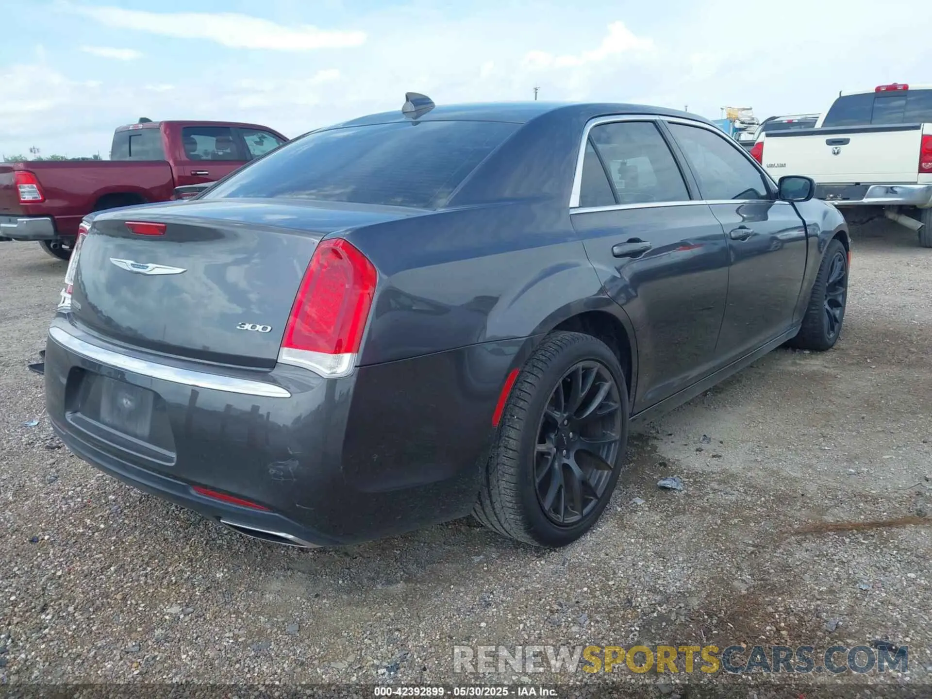 4 Photograph of a damaged car 2C3CCAAG3PH684140 CHRYSLER 300 2023