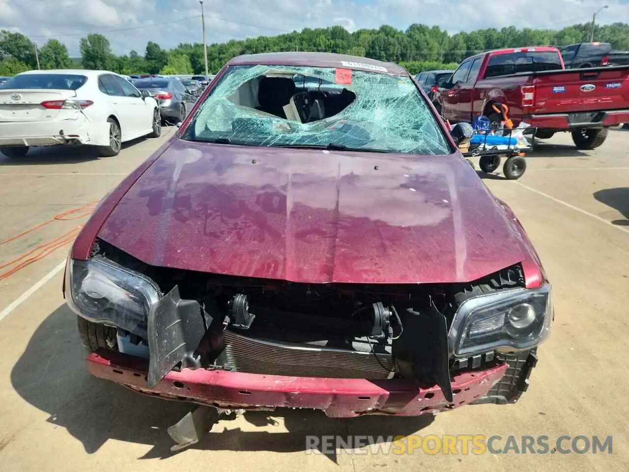 5 Photograph of a damaged car 2C3CCAAG4PH538250 CHRYSLER 300 2023