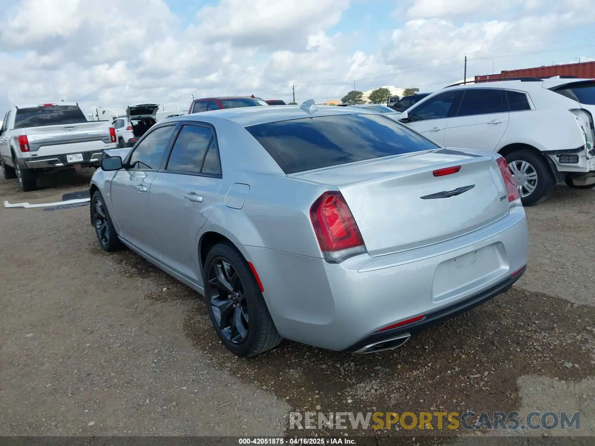 3 Photograph of a damaged car 2C3CCAAG4PH577453 CHRYSLER 300 2023