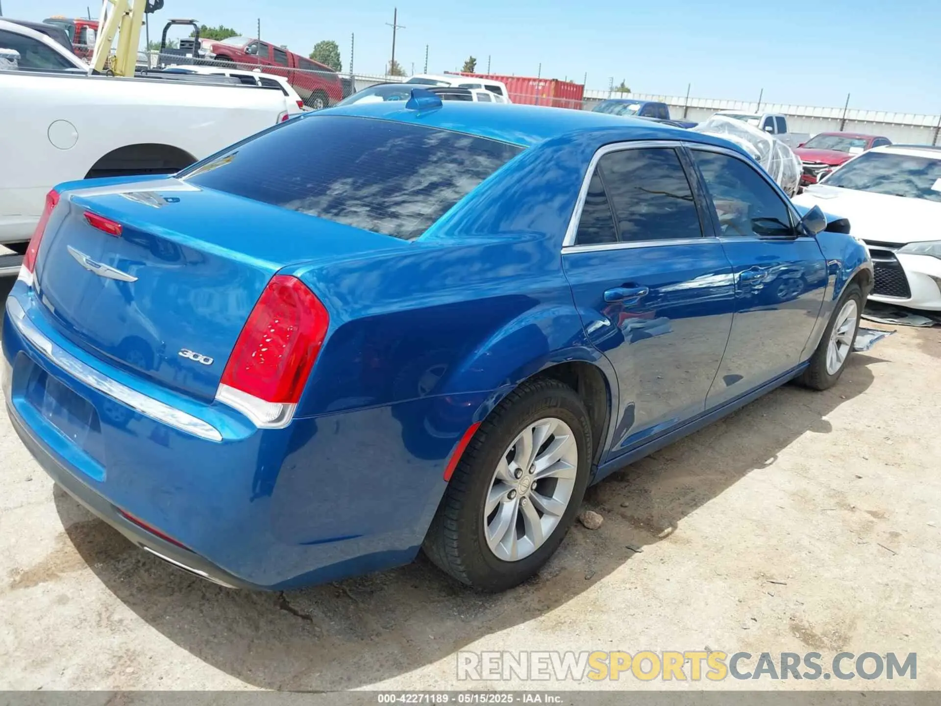 4 Photograph of a damaged car 2C3CCAAG4PH685409 CHRYSLER 300 2023