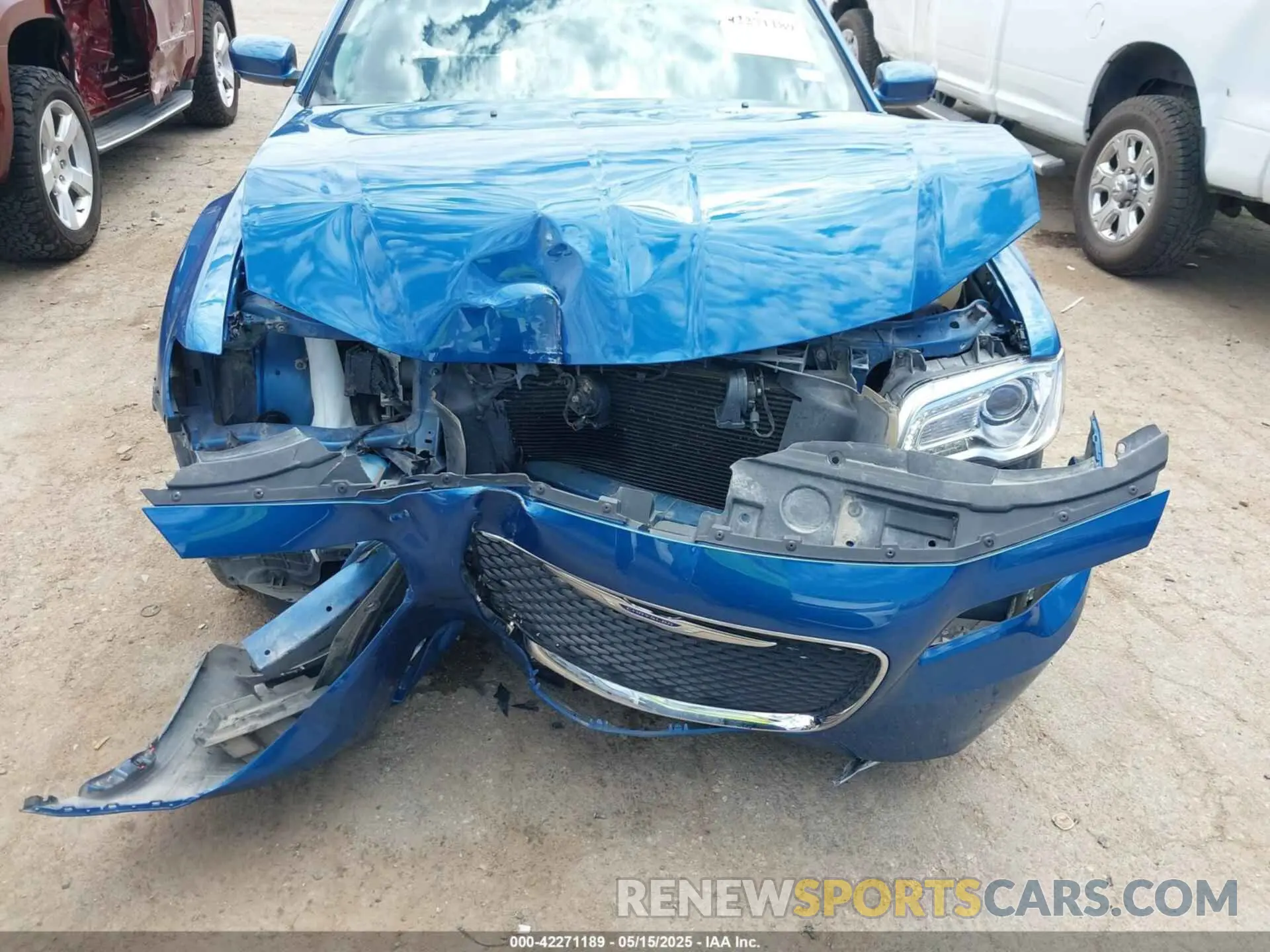 6 Photograph of a damaged car 2C3CCAAG4PH685409 CHRYSLER 300 2023
