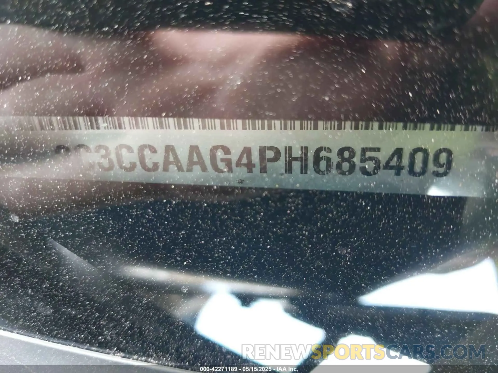 9 Photograph of a damaged car 2C3CCAAG4PH685409 CHRYSLER 300 2023