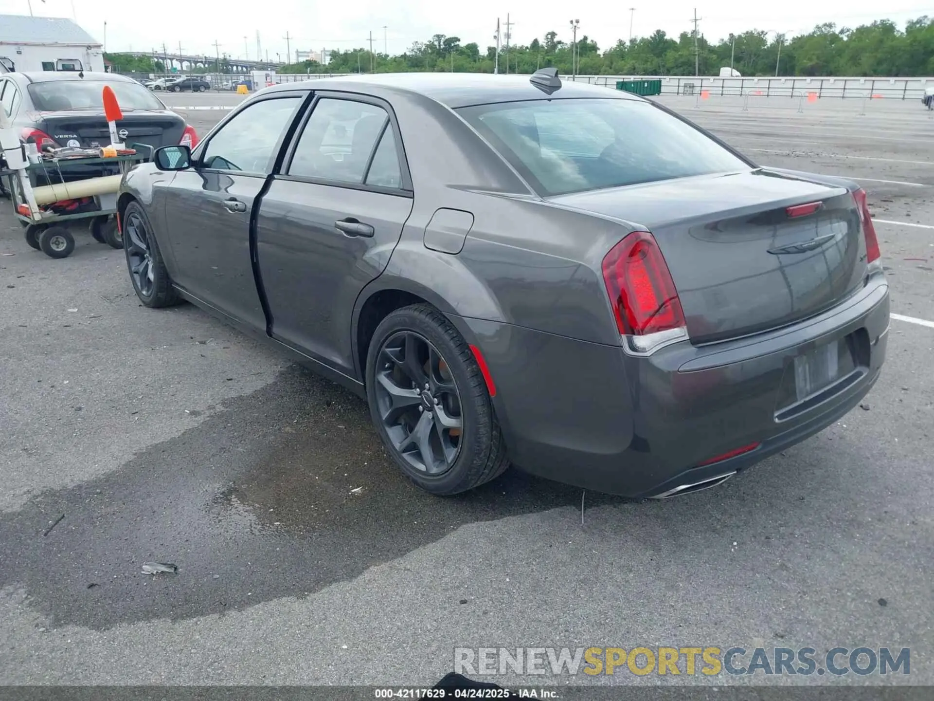 3 Photograph of a damaged car 2C3CCAAG5PH548947 CHRYSLER 300 2023