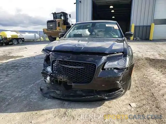 10 Photograph of a damaged car 2C3CCAAG5PH706316 CHRYSLER 300 2023