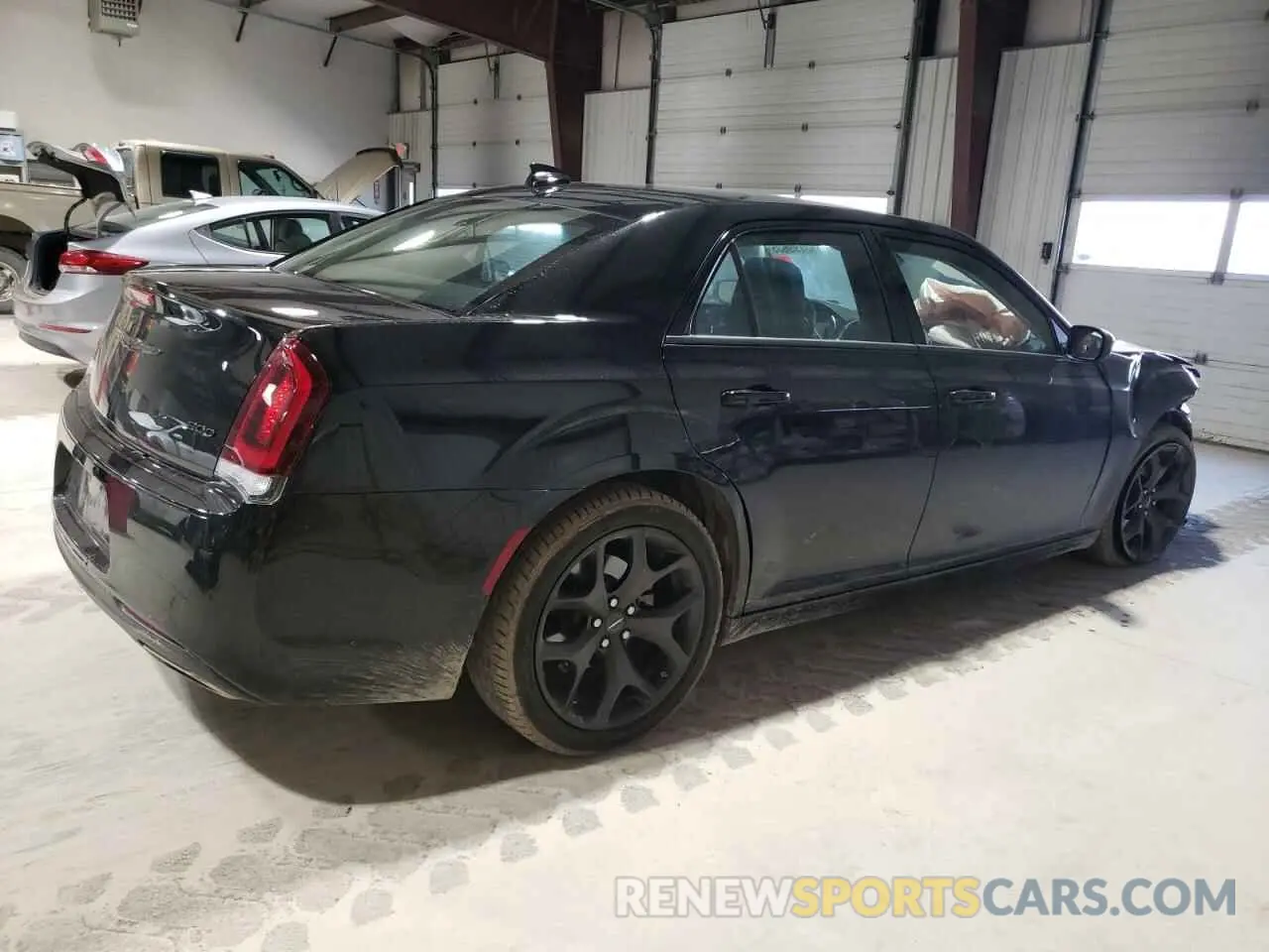 3 Photograph of a damaged car 2C3CCAAG5PH706316 CHRYSLER 300 2023