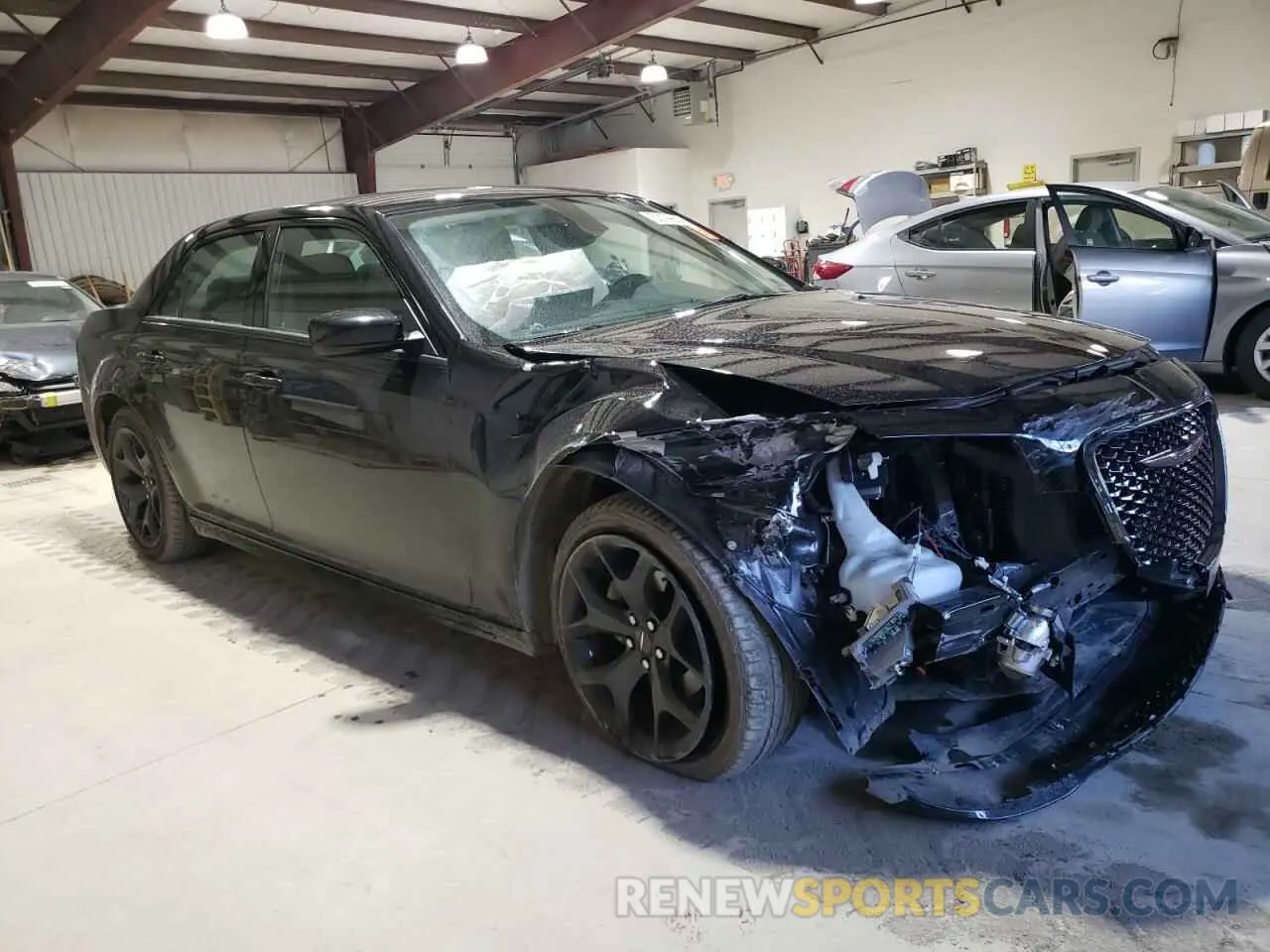 4 Photograph of a damaged car 2C3CCAAG5PH706316 CHRYSLER 300 2023