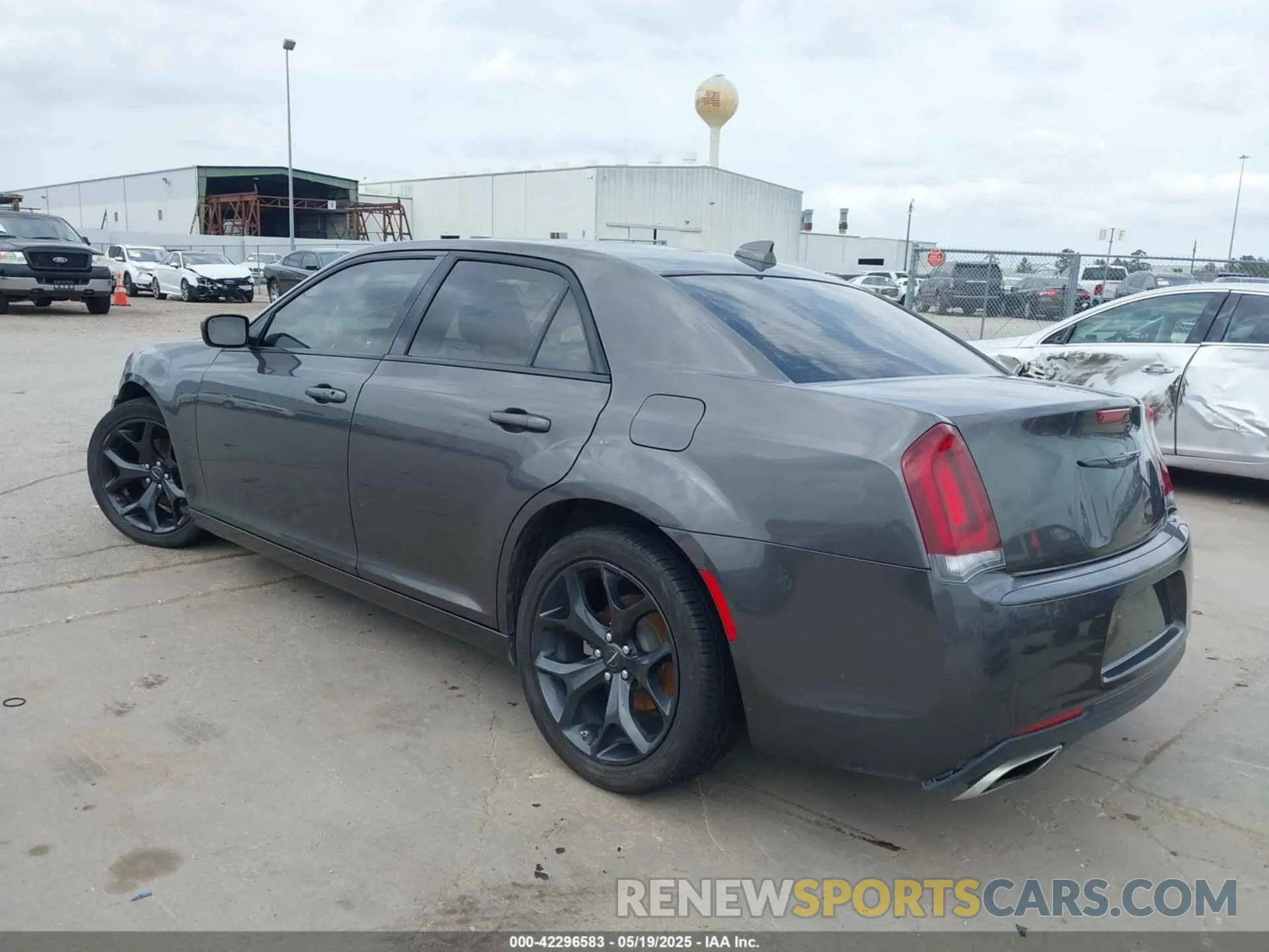 3 Photograph of a damaged car 2C3CCAAG6PH538167 CHRYSLER 300 2023