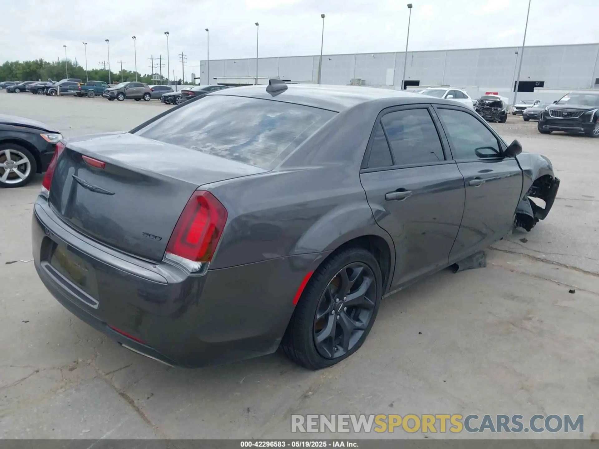 4 Photograph of a damaged car 2C3CCAAG6PH538167 CHRYSLER 300 2023
