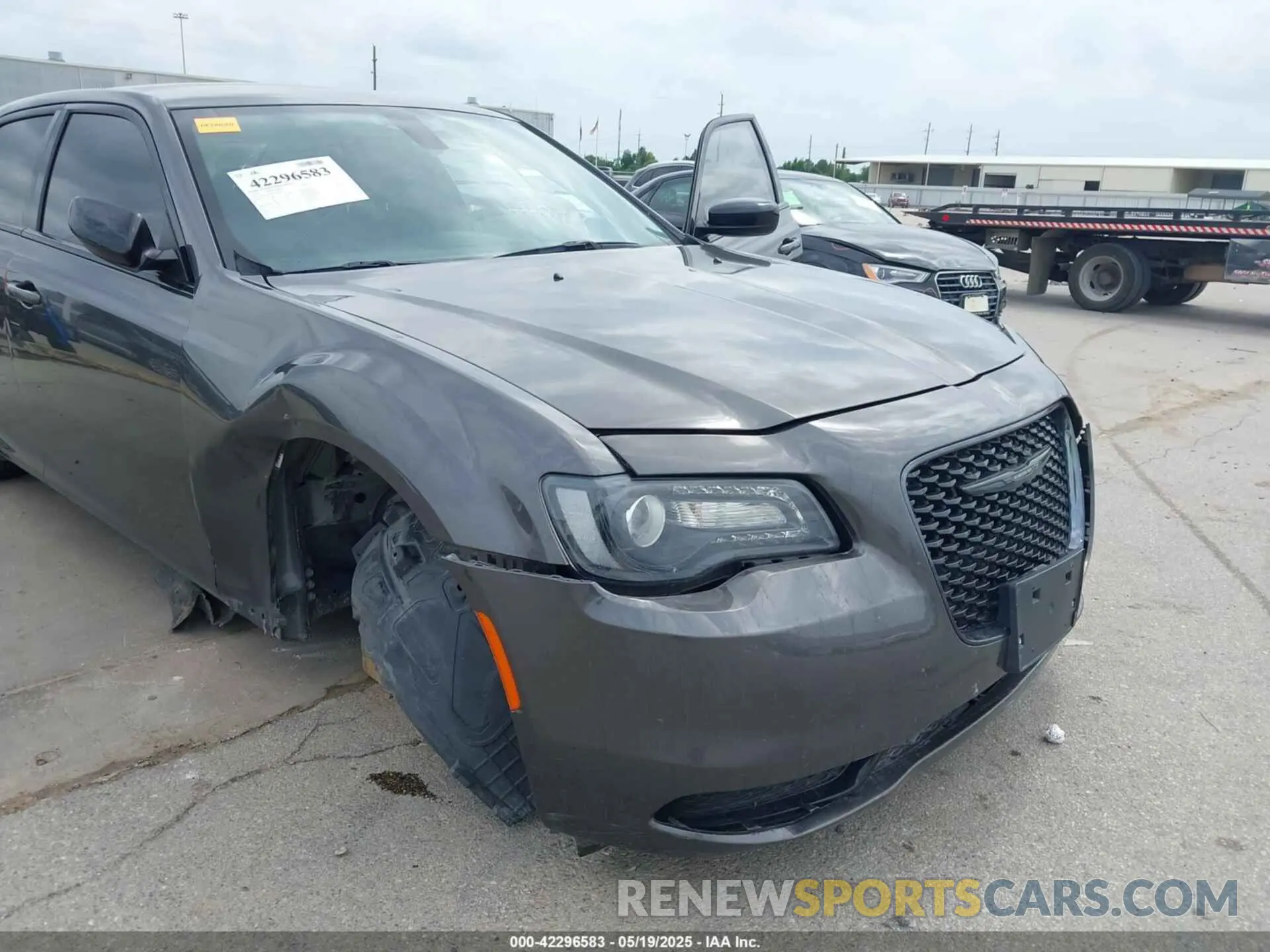 6 Photograph of a damaged car 2C3CCAAG6PH538167 CHRYSLER 300 2023