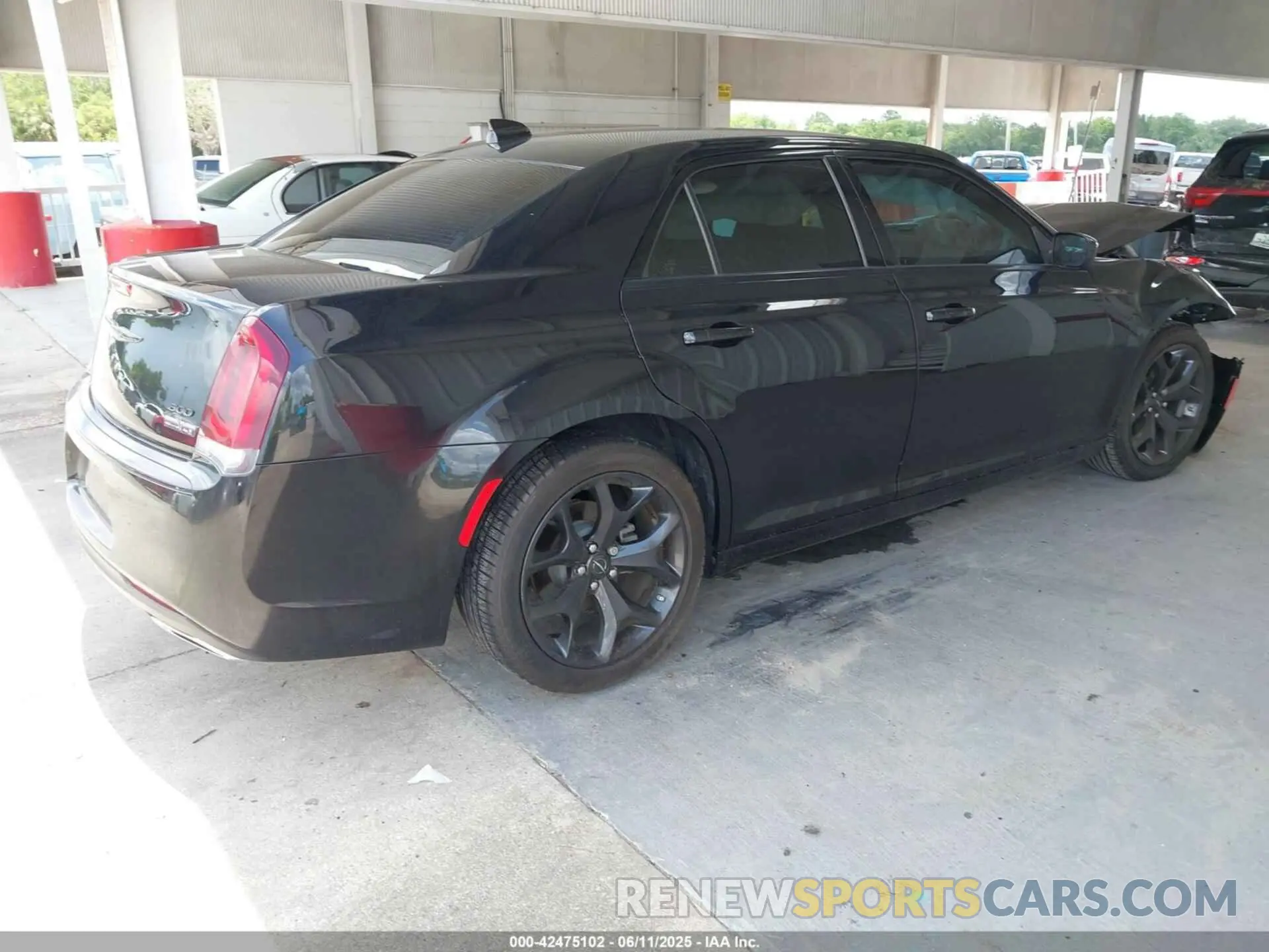 4 Photograph of a damaged car 2C3CCAAG7PH661833 CHRYSLER 300 2023