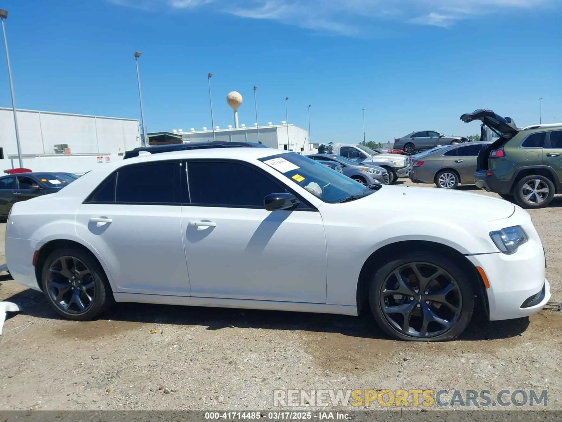 14 Photograph of a damaged car 2C3CCAAGXPH664953 CHRYSLER 300 2023