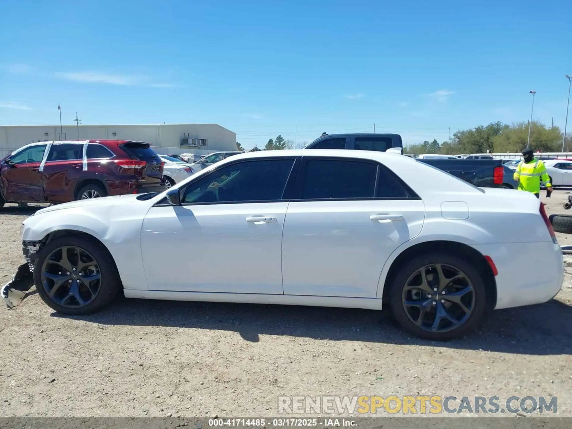 15 Photograph of a damaged car 2C3CCAAGXPH664953 CHRYSLER 300 2023