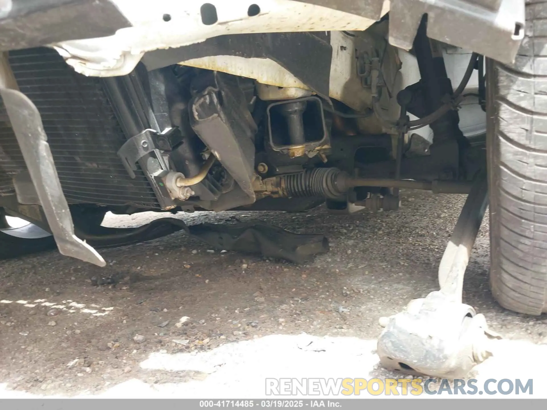 18 Photograph of a damaged car 2C3CCAAGXPH664953 CHRYSLER 300 2023