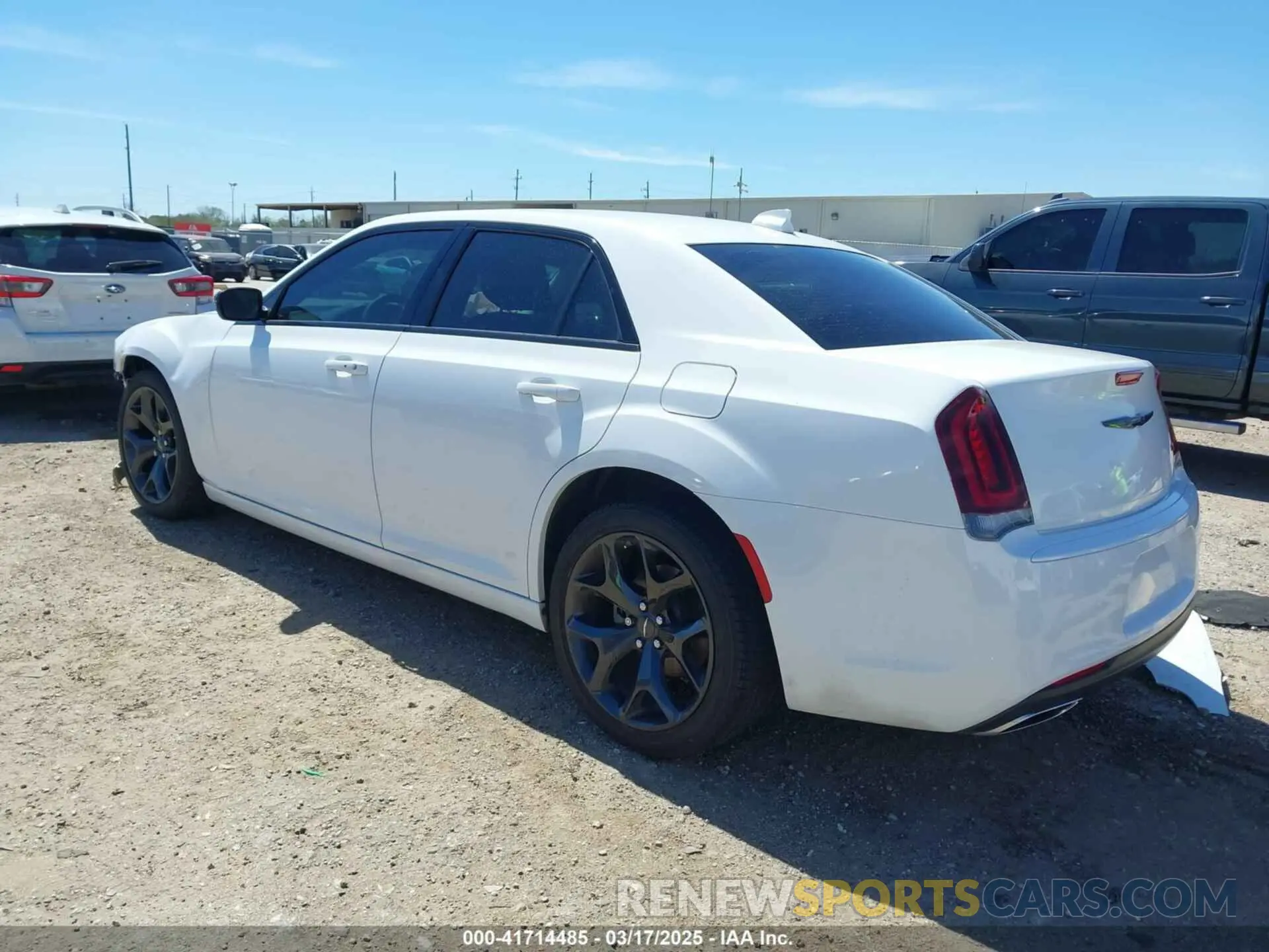 3 Photograph of a damaged car 2C3CCAAGXPH664953 CHRYSLER 300 2023