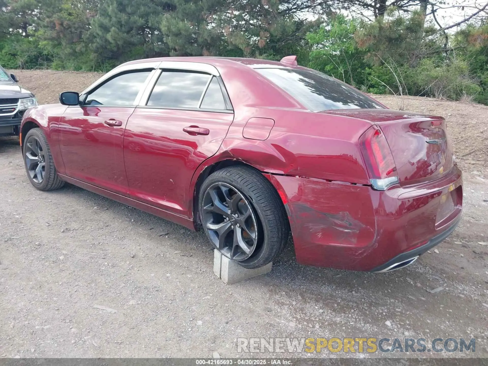 3 Photograph of a damaged car 2C3CCABG0PH538258 CHRYSLER 300 2023