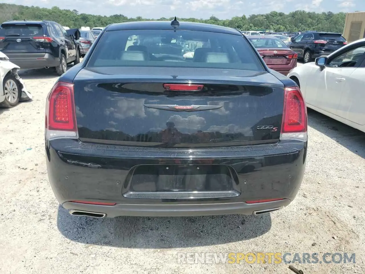 6 Photograph of a damaged car 2C3CCABG1PH637185 CHRYSLER 300 2023