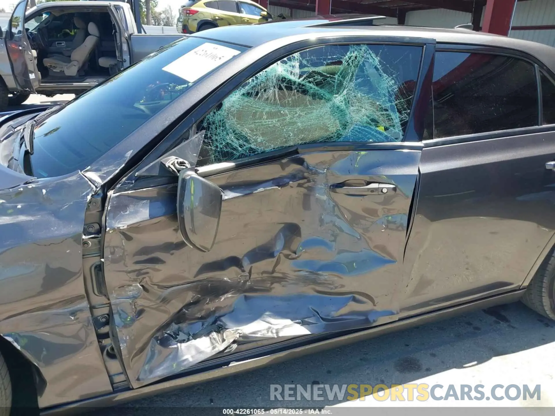 6 Photograph of a damaged car 2C3CCABG3PH537539 CHRYSLER 300 2023