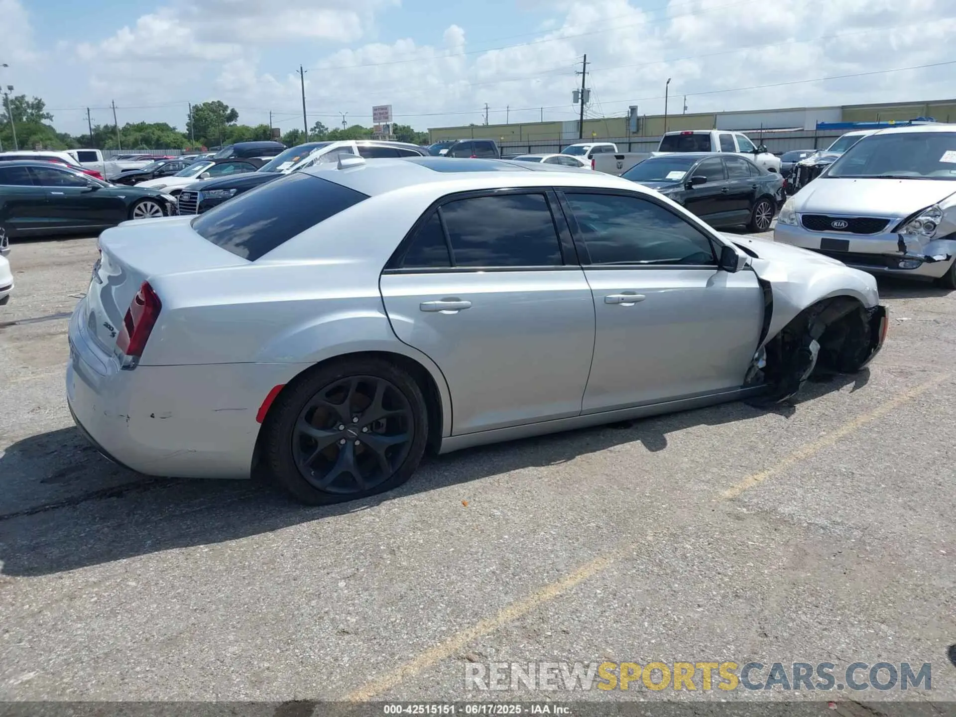 14 Photograph of a damaged car 2C3CCABG4PH524279 CHRYSLER 300 2023
