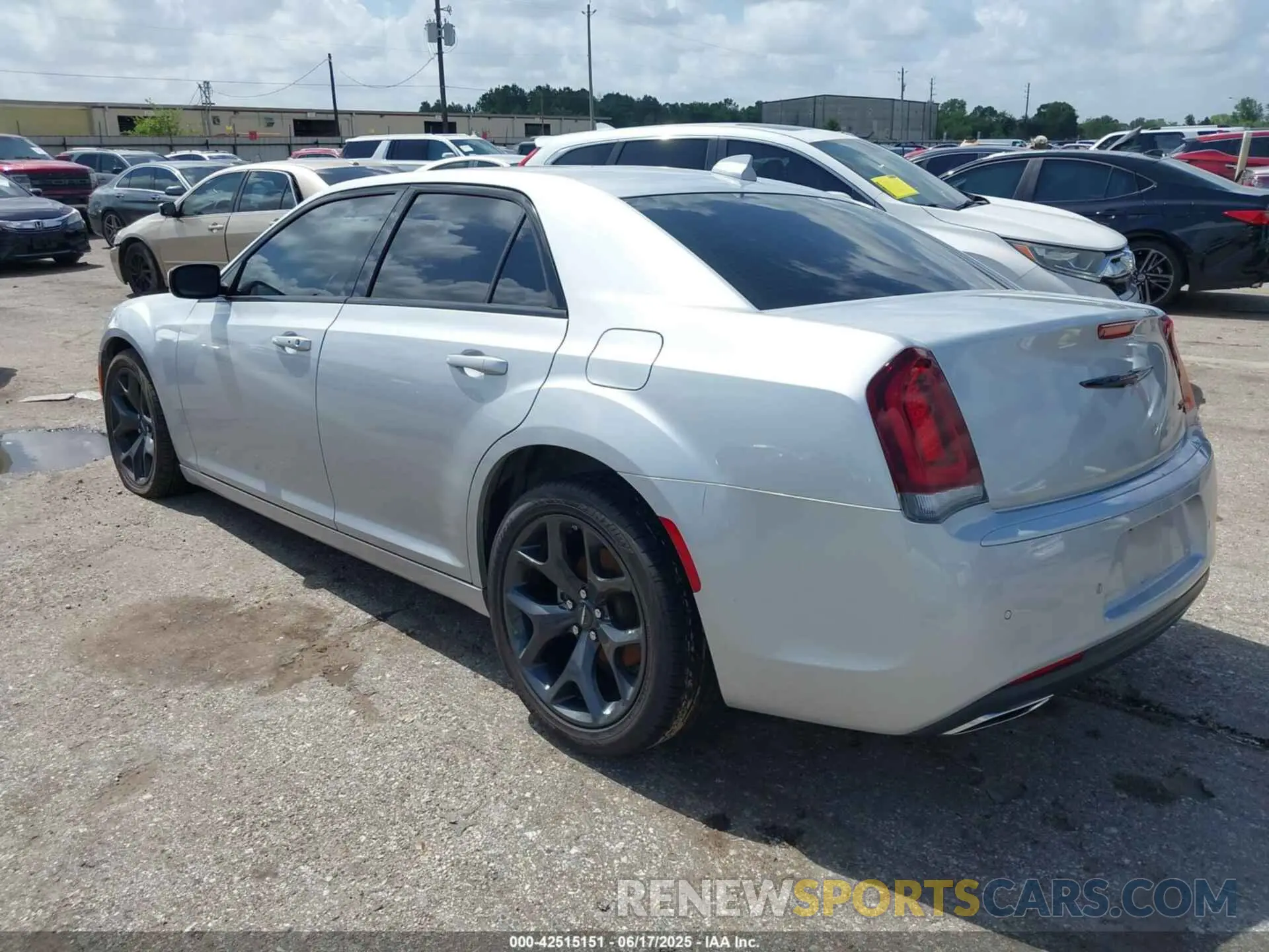 3 Photograph of a damaged car 2C3CCABG4PH524279 CHRYSLER 300 2023