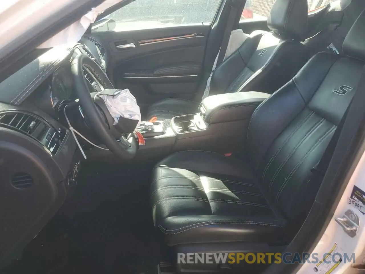 7 Photograph of a damaged car 2C3CCABG4PH538411 CHRYSLER 300 2023