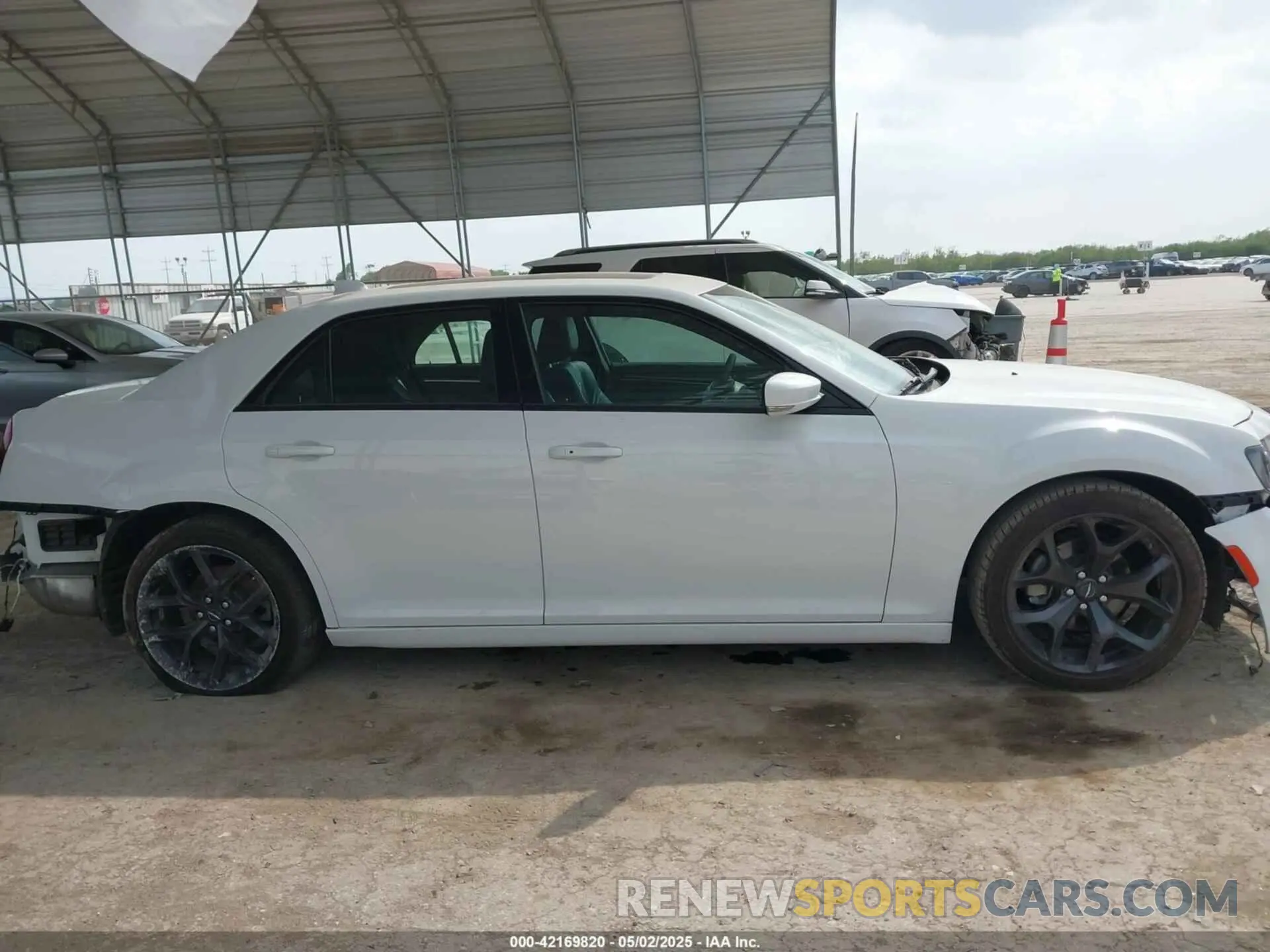 14 Photograph of a damaged car 2C3CCABG7PH637028 CHRYSLER 300 2023