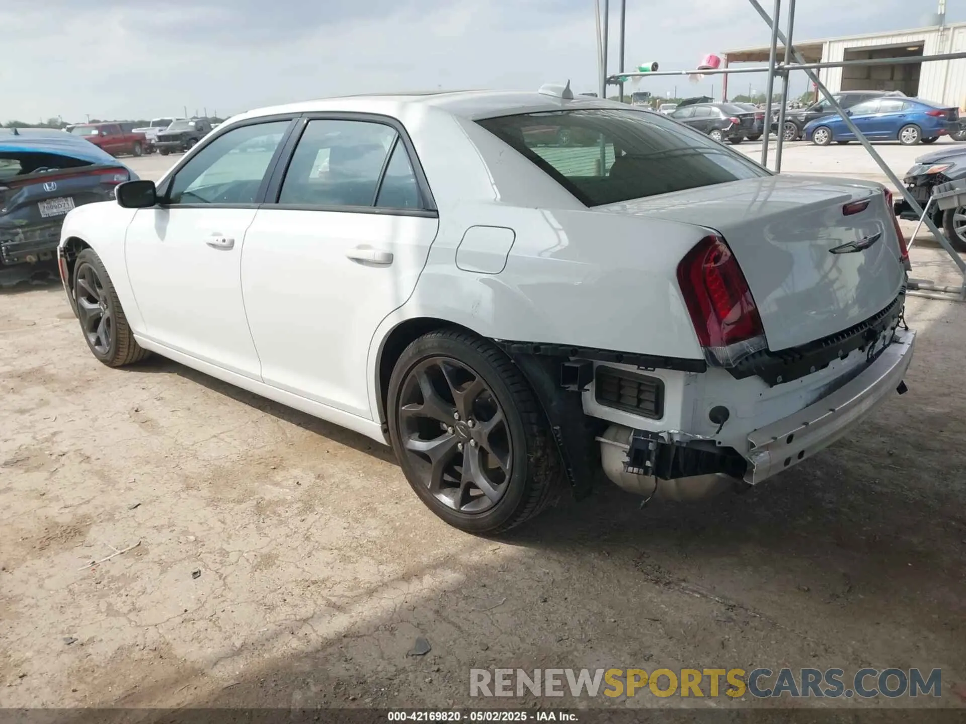 3 Photograph of a damaged car 2C3CCABG7PH637028 CHRYSLER 300 2023