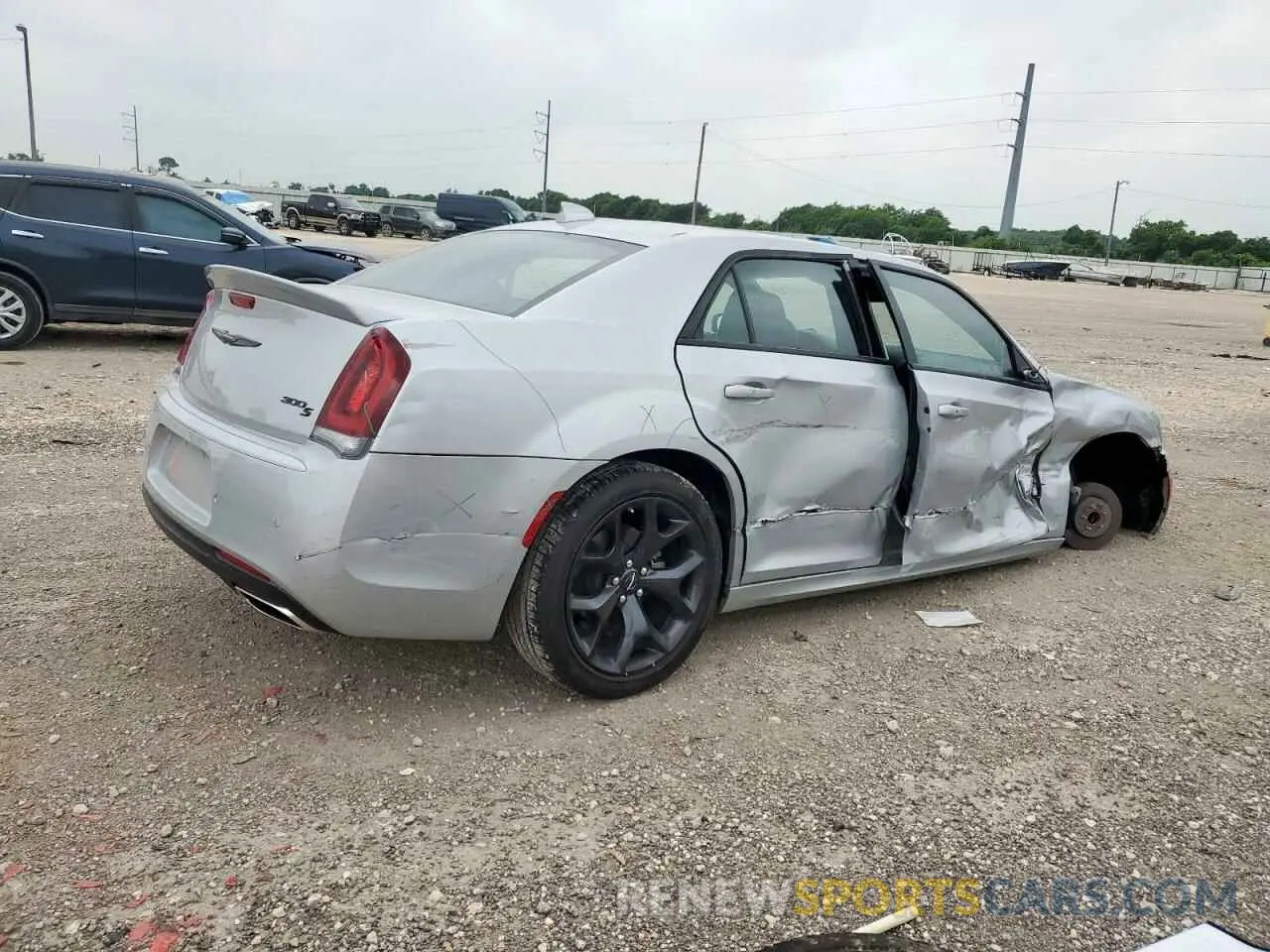 3 Photograph of a damaged car 2C3CCABT0PH691493 CHRYSLER 300 2023