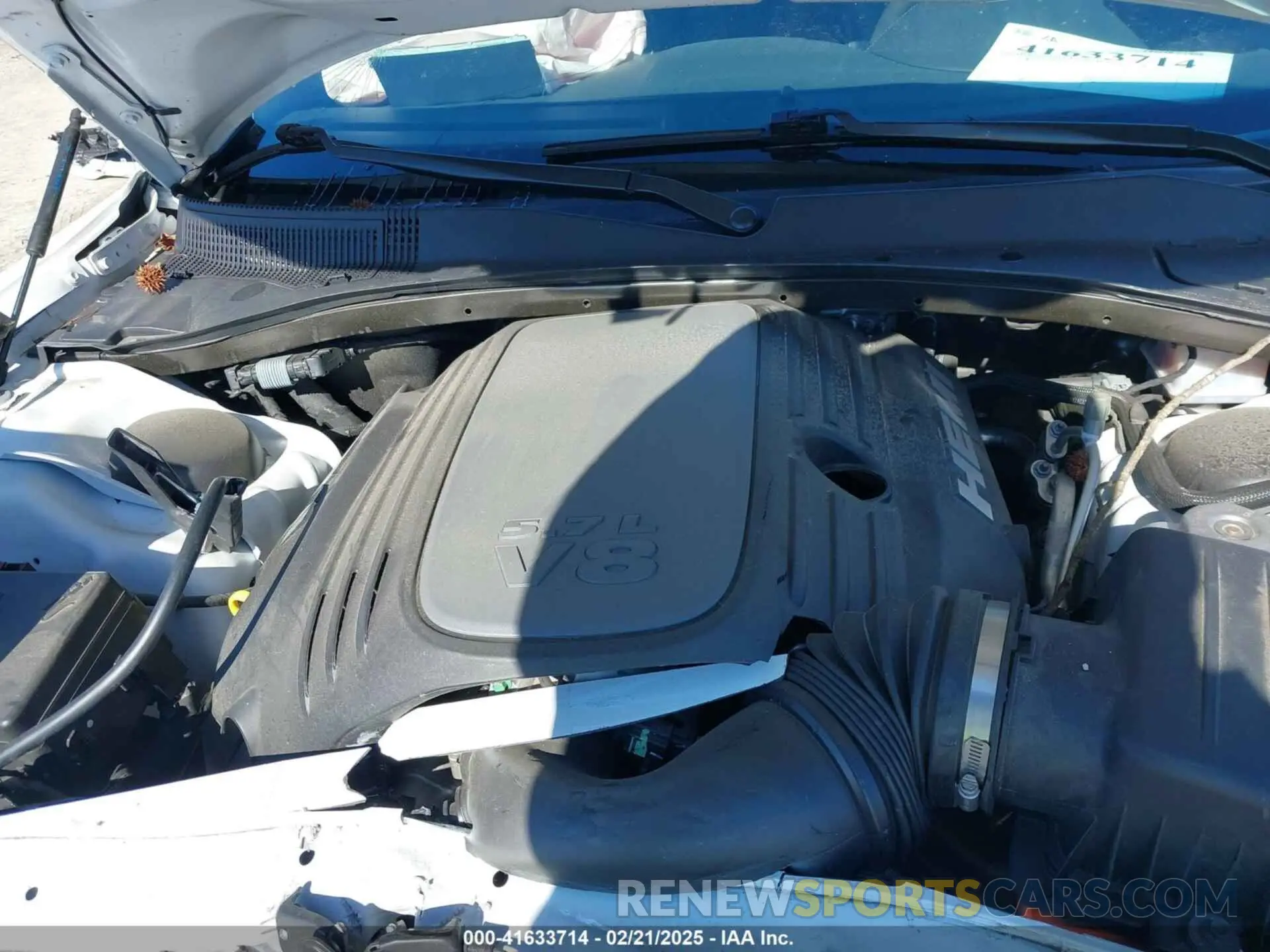 10 Photograph of a damaged car 2C3CCABTXPH636940 CHRYSLER 300 2023