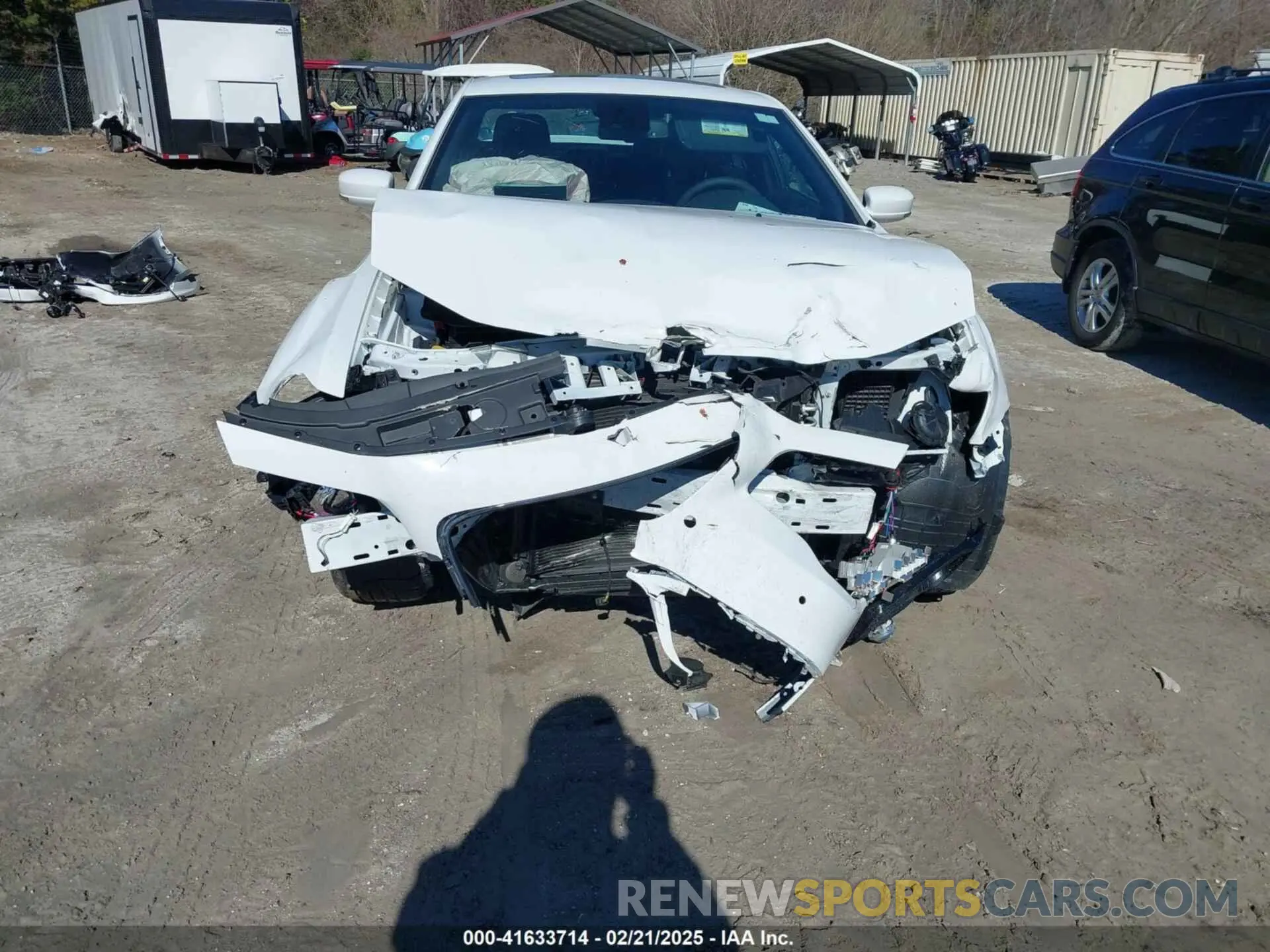 6 Photograph of a damaged car 2C3CCABTXPH636940 CHRYSLER 300 2023