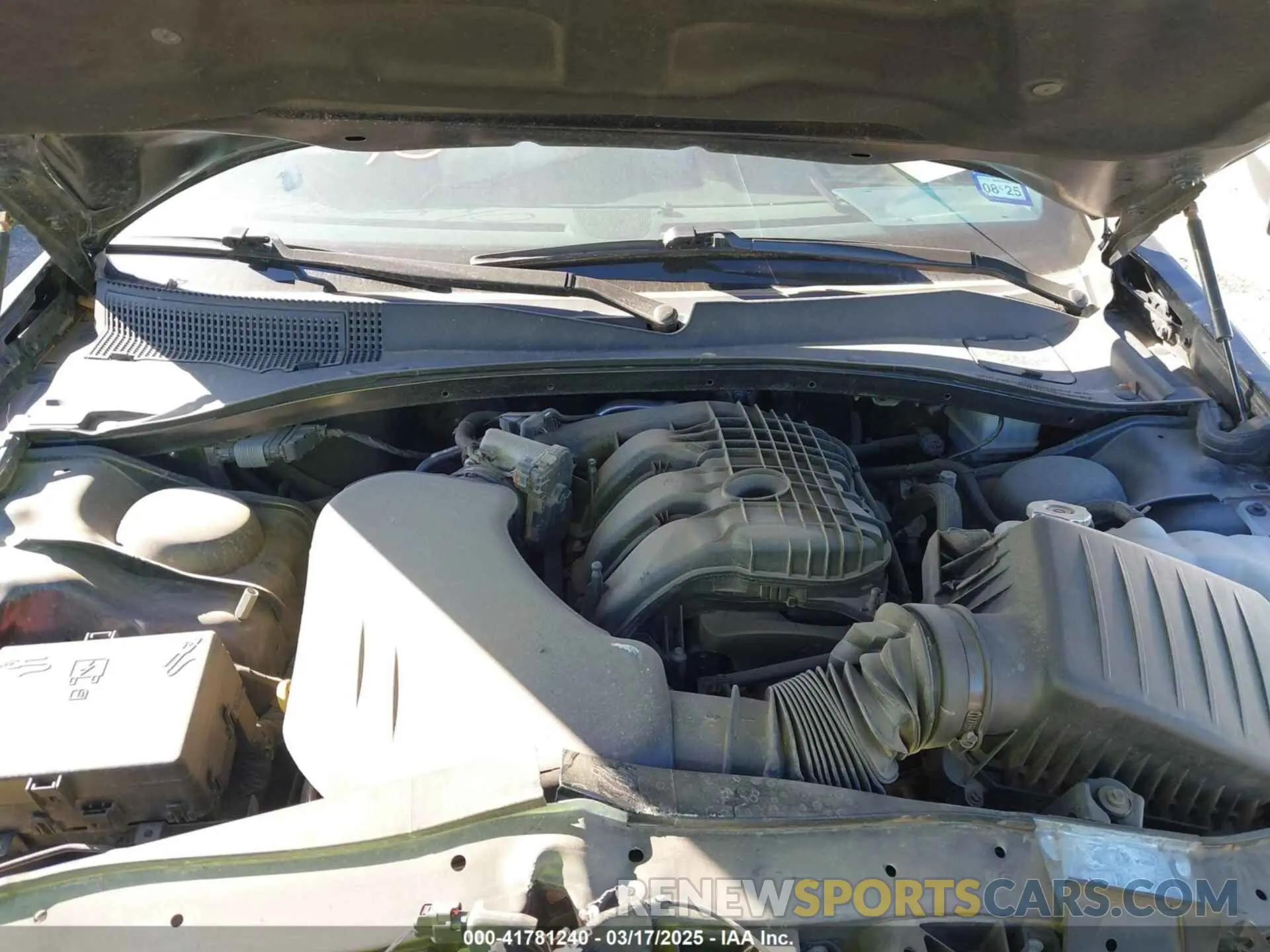 10 Photograph of a damaged car 2C3CCADG1PH624580 CHRYSLER 300 2023