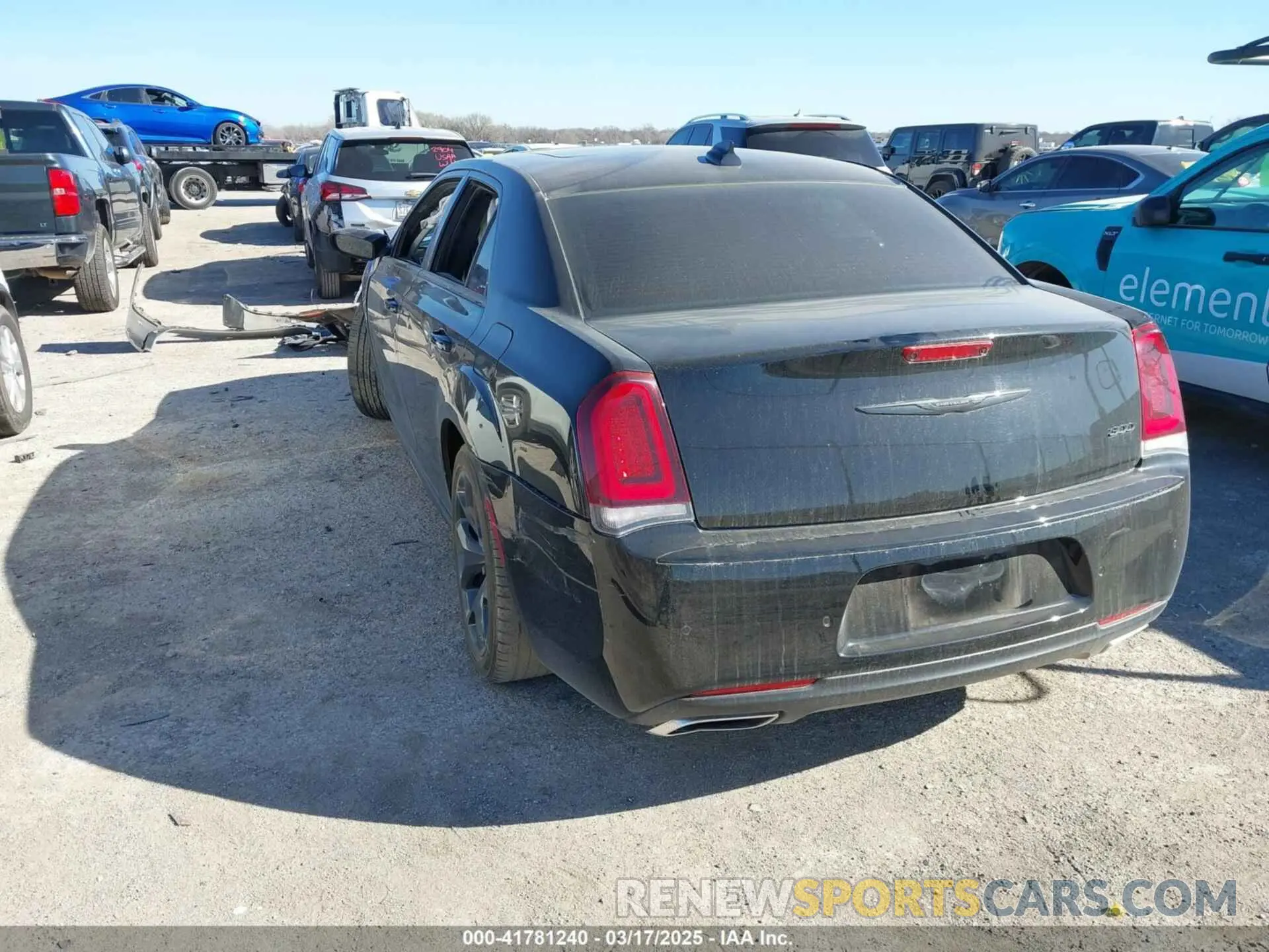 3 Photograph of a damaged car 2C3CCADG1PH624580 CHRYSLER 300 2023