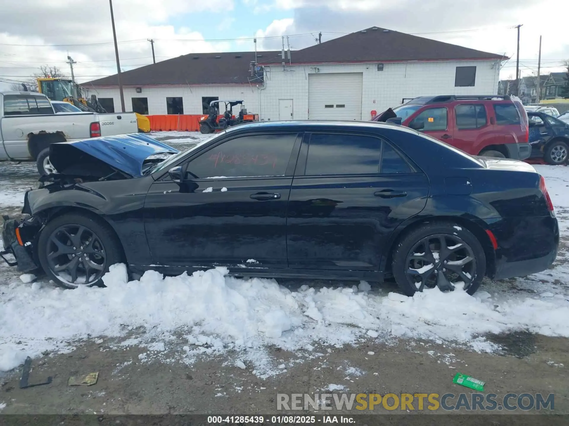 13 Photograph of a damaged car 2C3CCADG6PH613901 CHRYSLER 300 2023