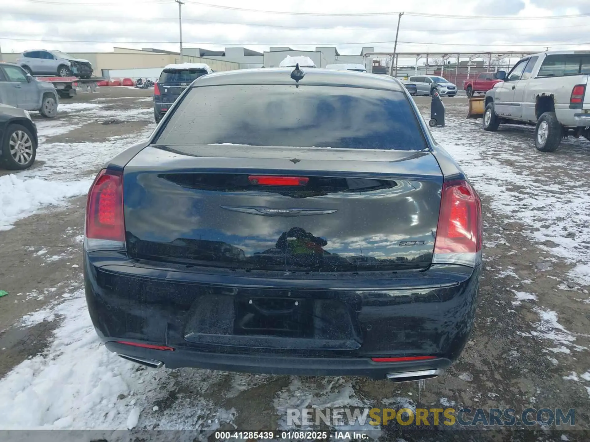 15 Photograph of a damaged car 2C3CCADG6PH613901 CHRYSLER 300 2023