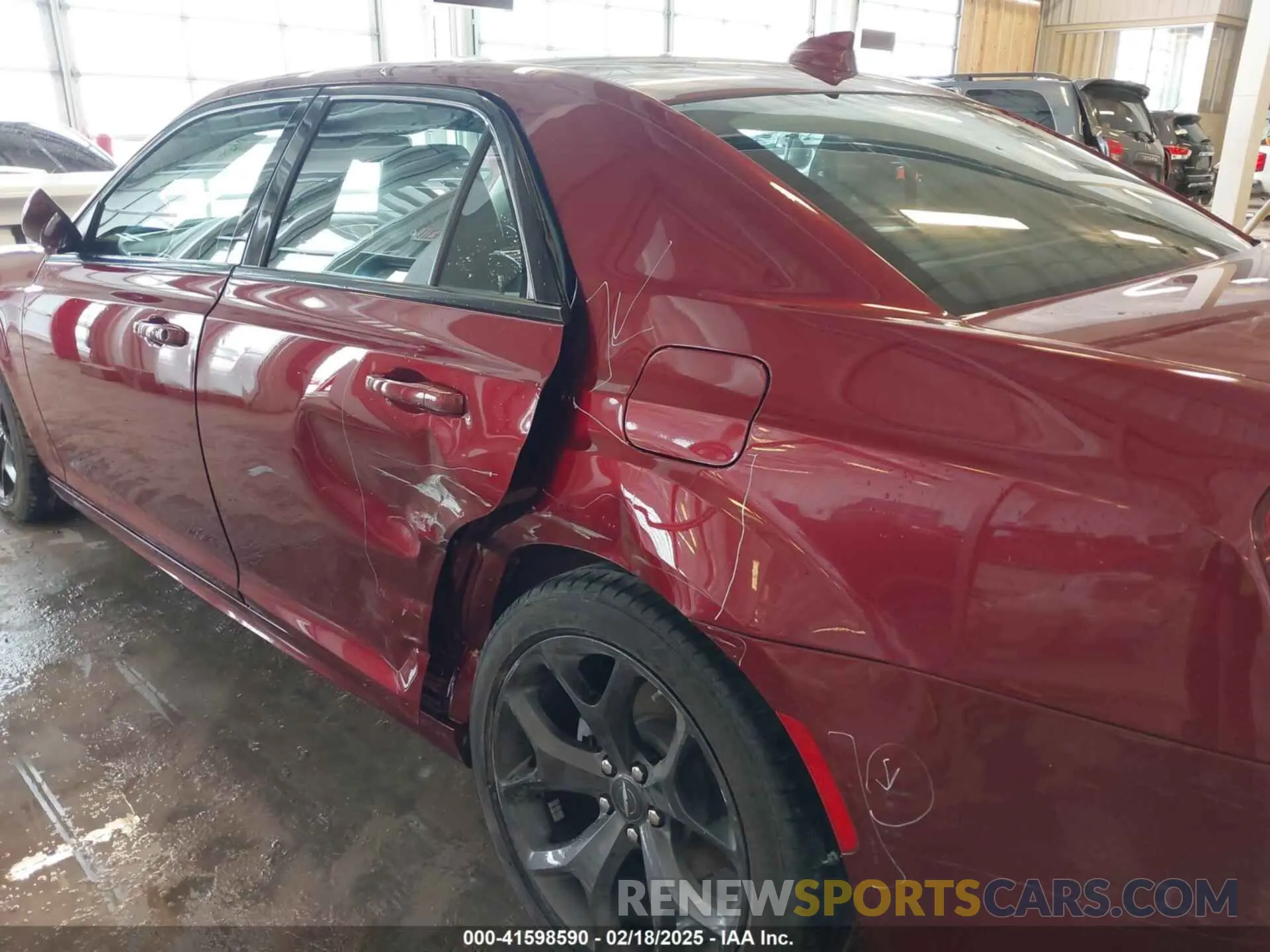 17 Photograph of a damaged car 2C3CCADG8PH538327 CHRYSLER 300 2023
