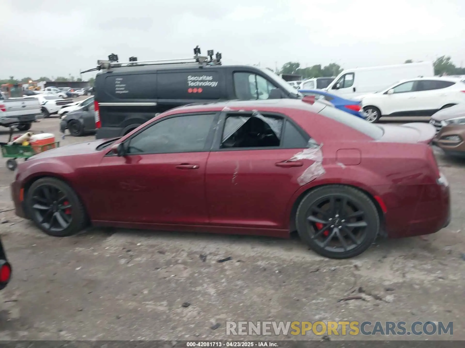 14 Photograph of a damaged car 2C3CCAPJ2PH500325 CHRYSLER 300 2023