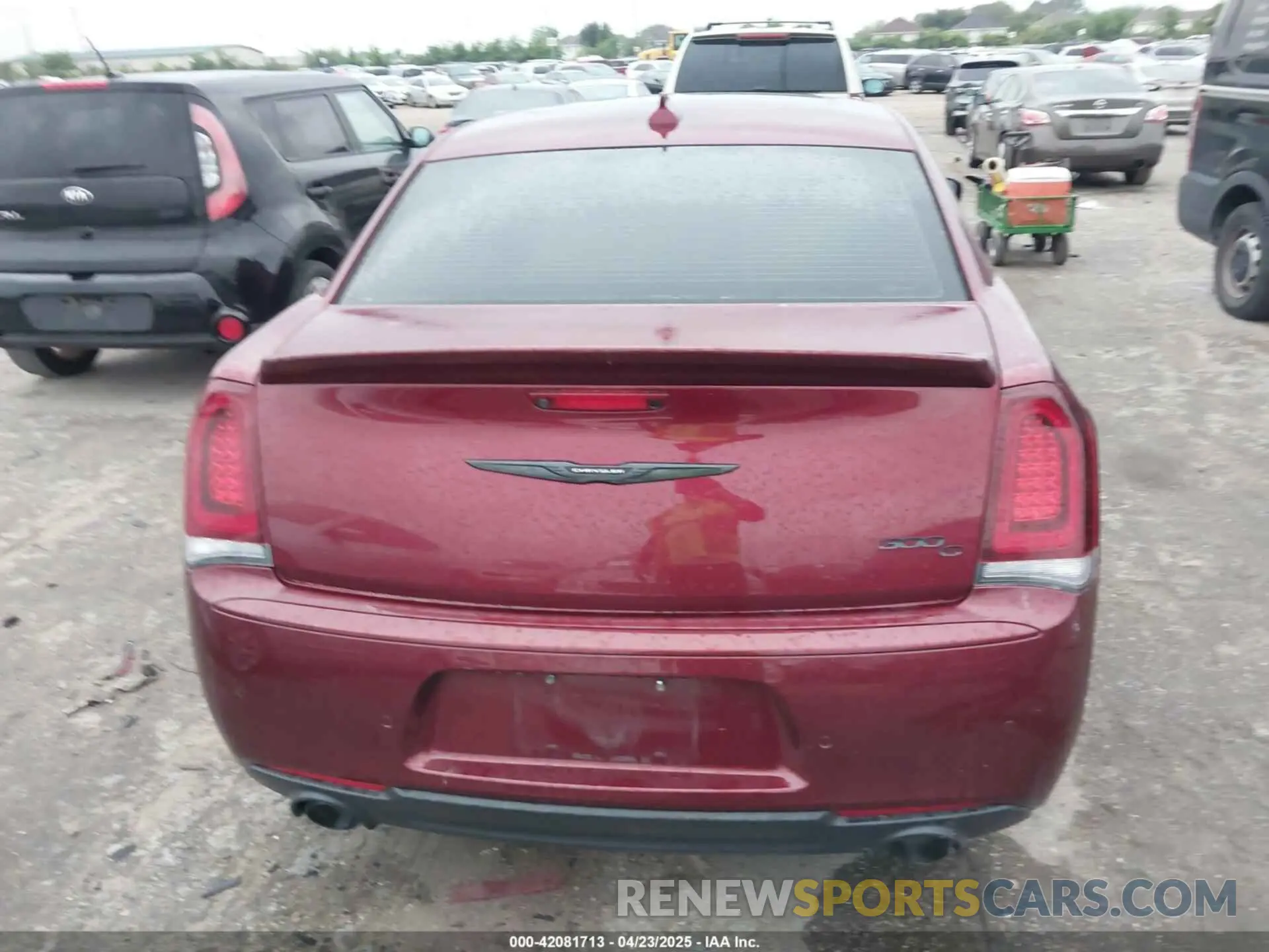 16 Photograph of a damaged car 2C3CCAPJ2PH500325 CHRYSLER 300 2023
